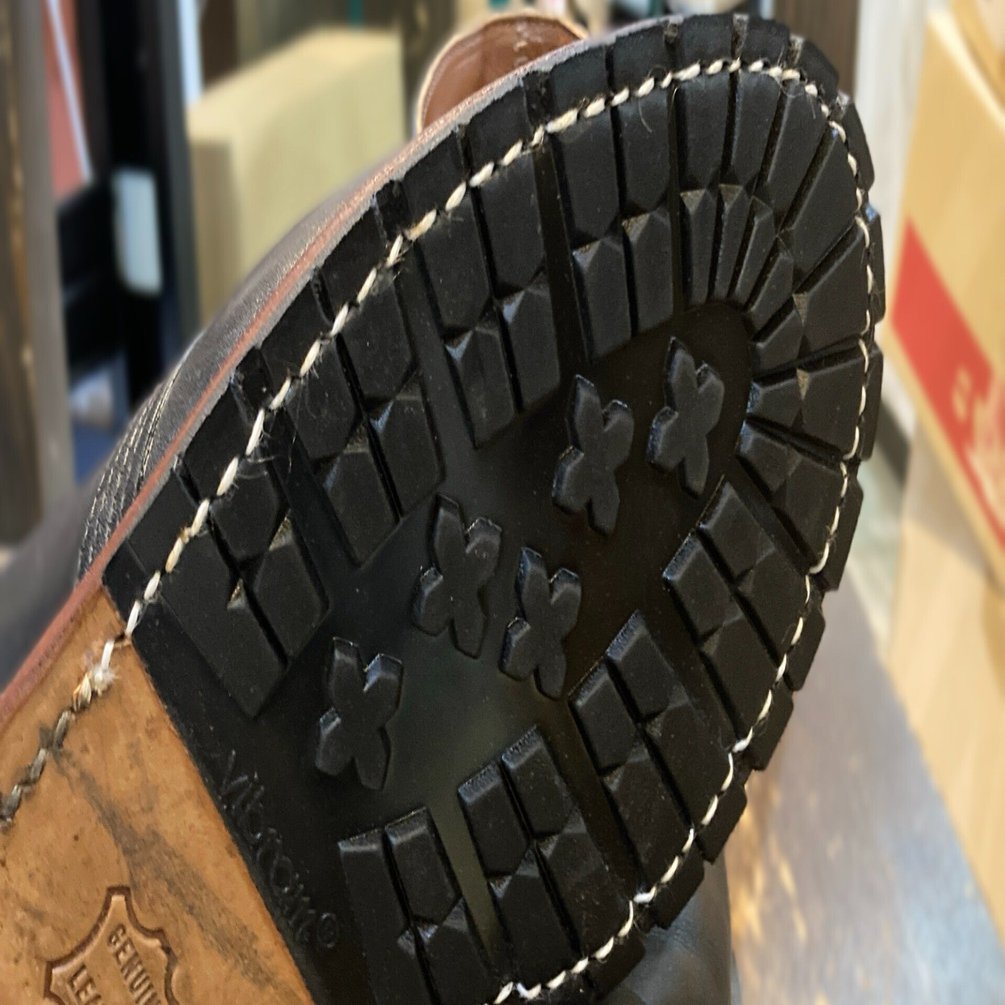 Resole/ハーフソール交換】Red Wing#9024 Beckman Chukka｜CREA Repair