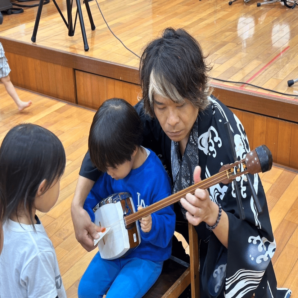 幼児に響け！和楽器三味線♪｜KUNIAKI（三味線のくにちゃん）