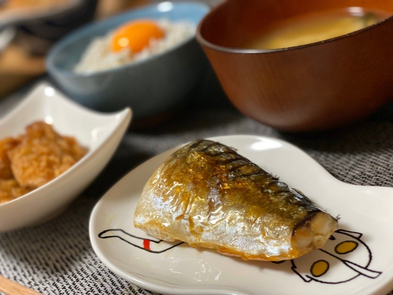 11 26 たび家の晩御飯 サバの塩焼き からあげ わかめと豆腐の味噌汁 しらすご飯 はぐくみ専門家 1300冊 絵本マイスター 130公園制覇 Life Lighter 田平貴洋 Note