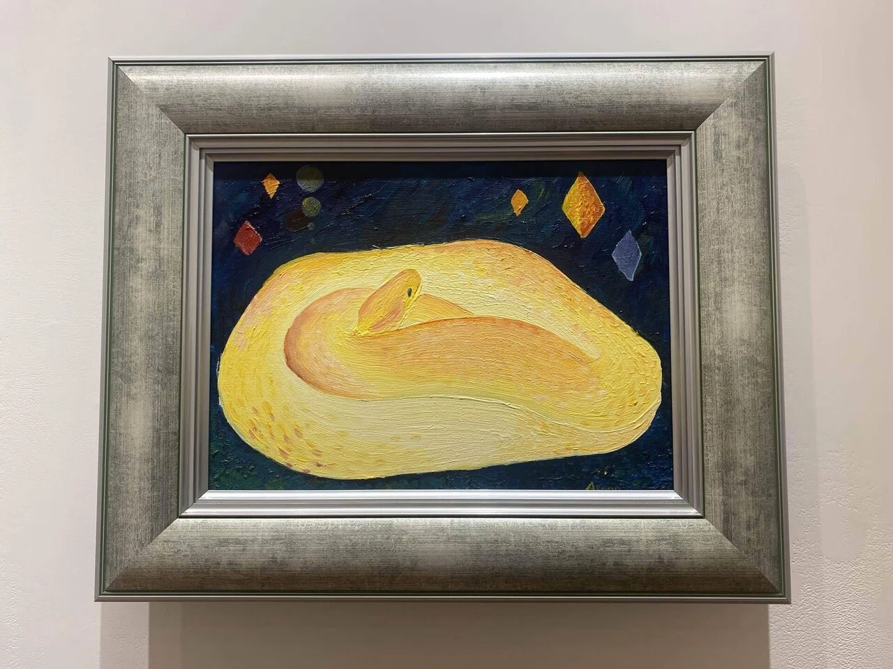 ③油絵6号　黄色い鳥 絵日記｜蛇の絵と鳥の絵と鳥の造形を、グループ展に出展した｜夜と街