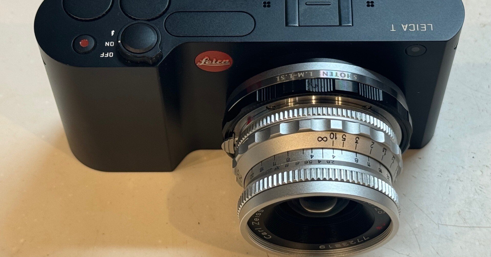 Leica T (typ 701) とオールド・レンズのマリアージュ レーザー