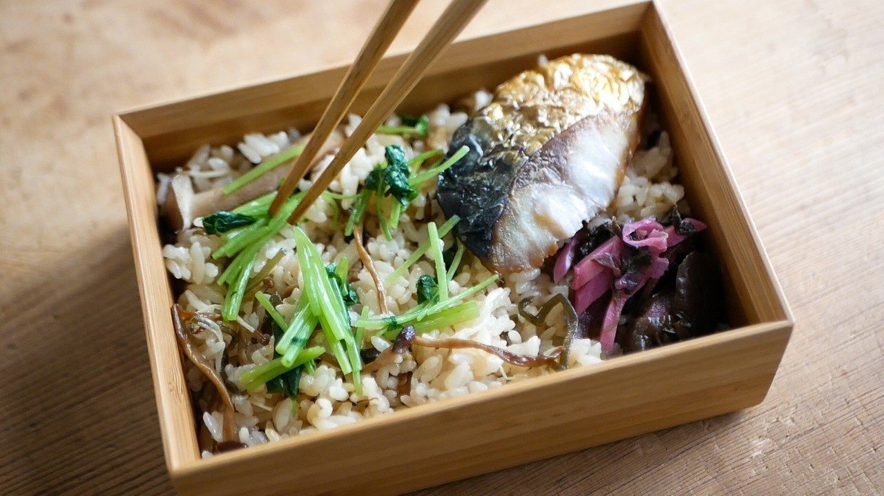 お弁当の時間 きのこの炊き込みご飯 美窪たえ おとな料理制作室 Note お弁当の時間 きのこの炊き込みご飯 美窪たえ おとな料理制作室 Note