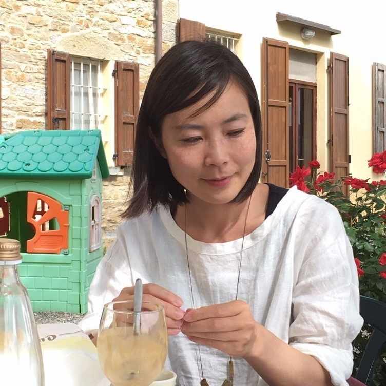 集まって、海を向く｜mame