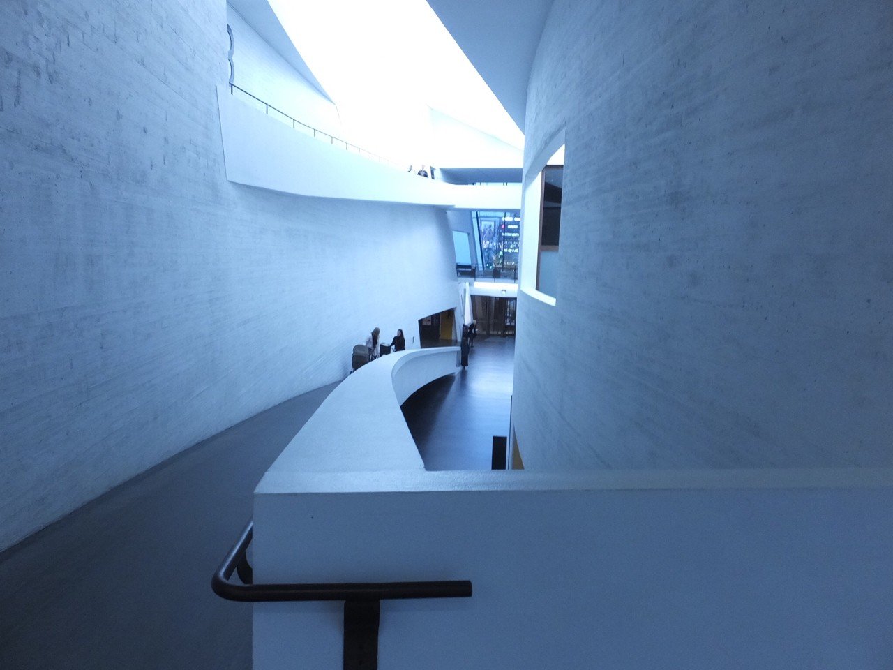 ヘルシンキの現代美術館がすごかった 伊藤 響 Note ヘルシンキの現代美術館がすごかった 伊藤 響 Note