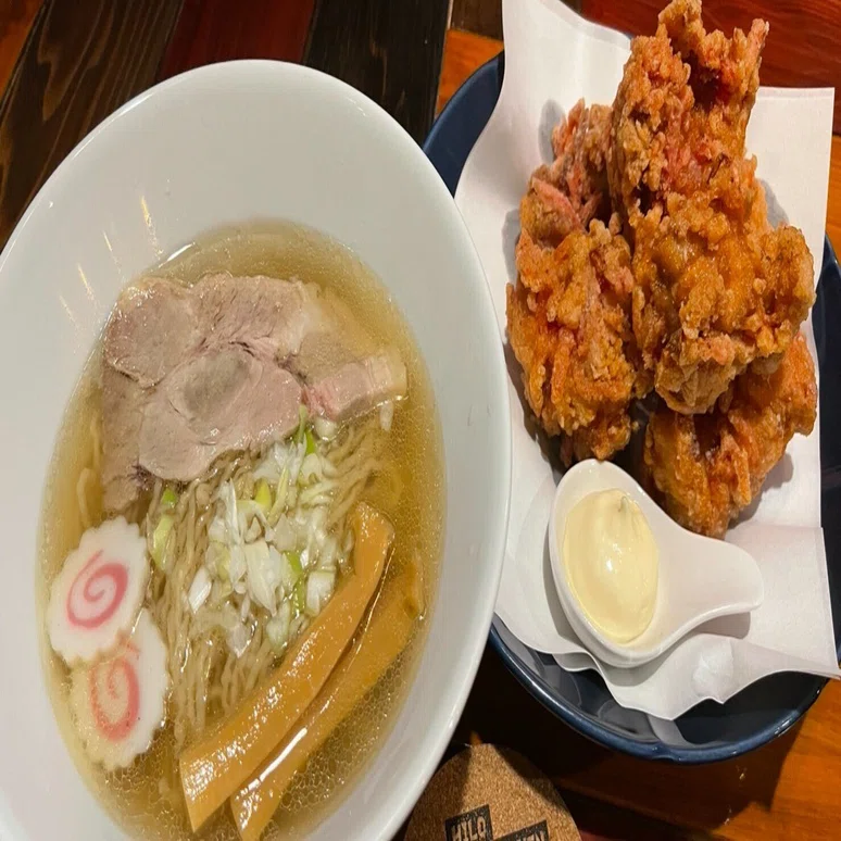 おしゃれ空間で味わうこだわり麺｜フードバー HILO KITCHEN（石巻市立