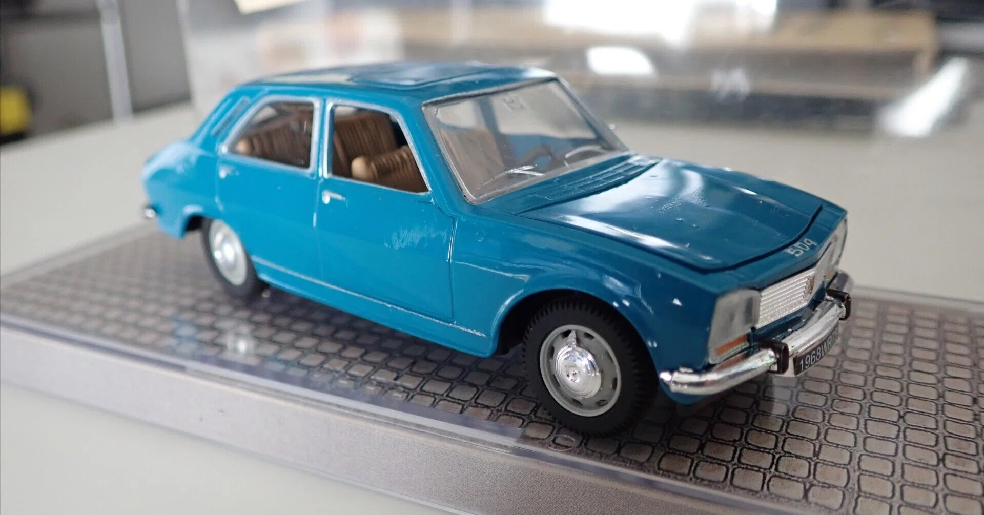 乗っていたクルマのミニカーだけは買う ② プジョー 504Dと白金 乗っていたクルマのミニカーだけは買う ② プジョー 504Dと白金