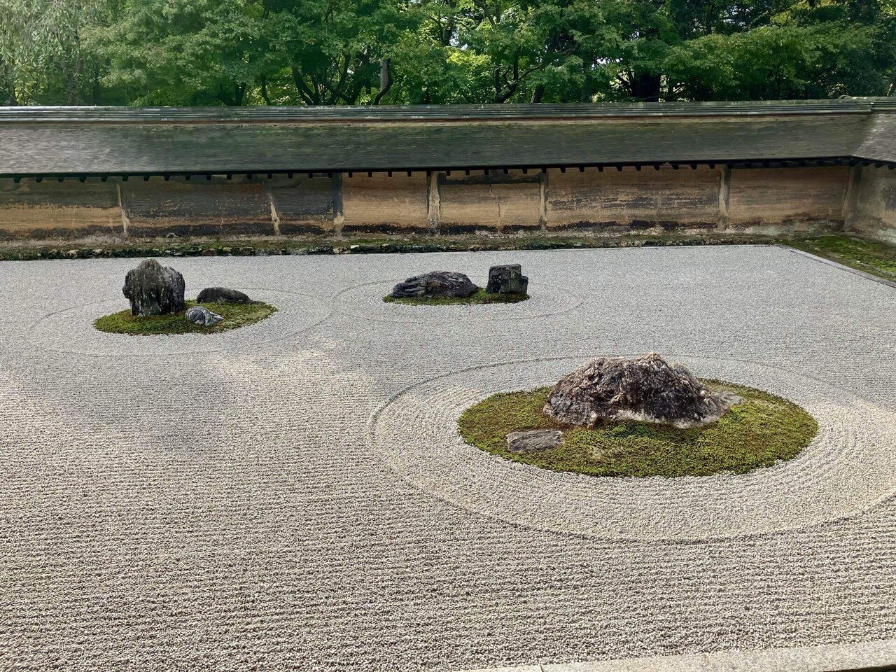 阿波の青石　庭石　蹲　坪庭　造園　庭園 送料無料 最新作，新作 阿波の青石 庭石 蹲 石灯篭 坪庭 茶室 造園 庭園 特価