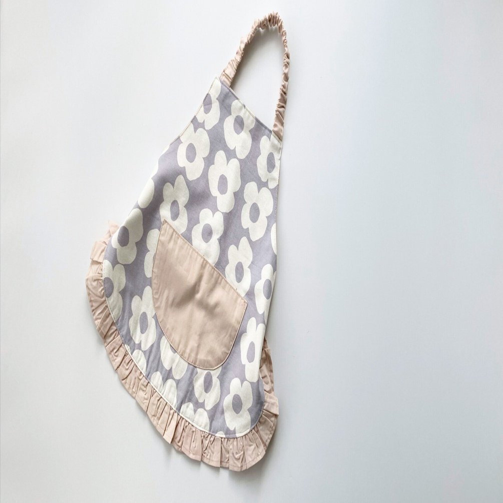 無料記事】入園入学＊フリルたっぷり＊自分で着れちゃうエプロン