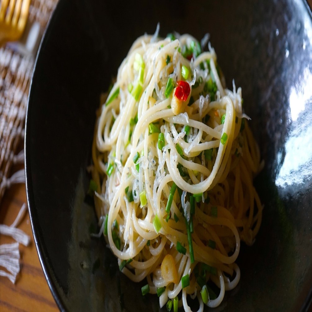 冷蔵庫に何にもない日は。「ちりめんじゃこのペペロンチーノ」｜笠原