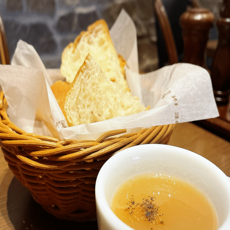 パリに暮らした荻須高徳 │ 荻須記念美術館とカフェタナカ｜あんにゃさん