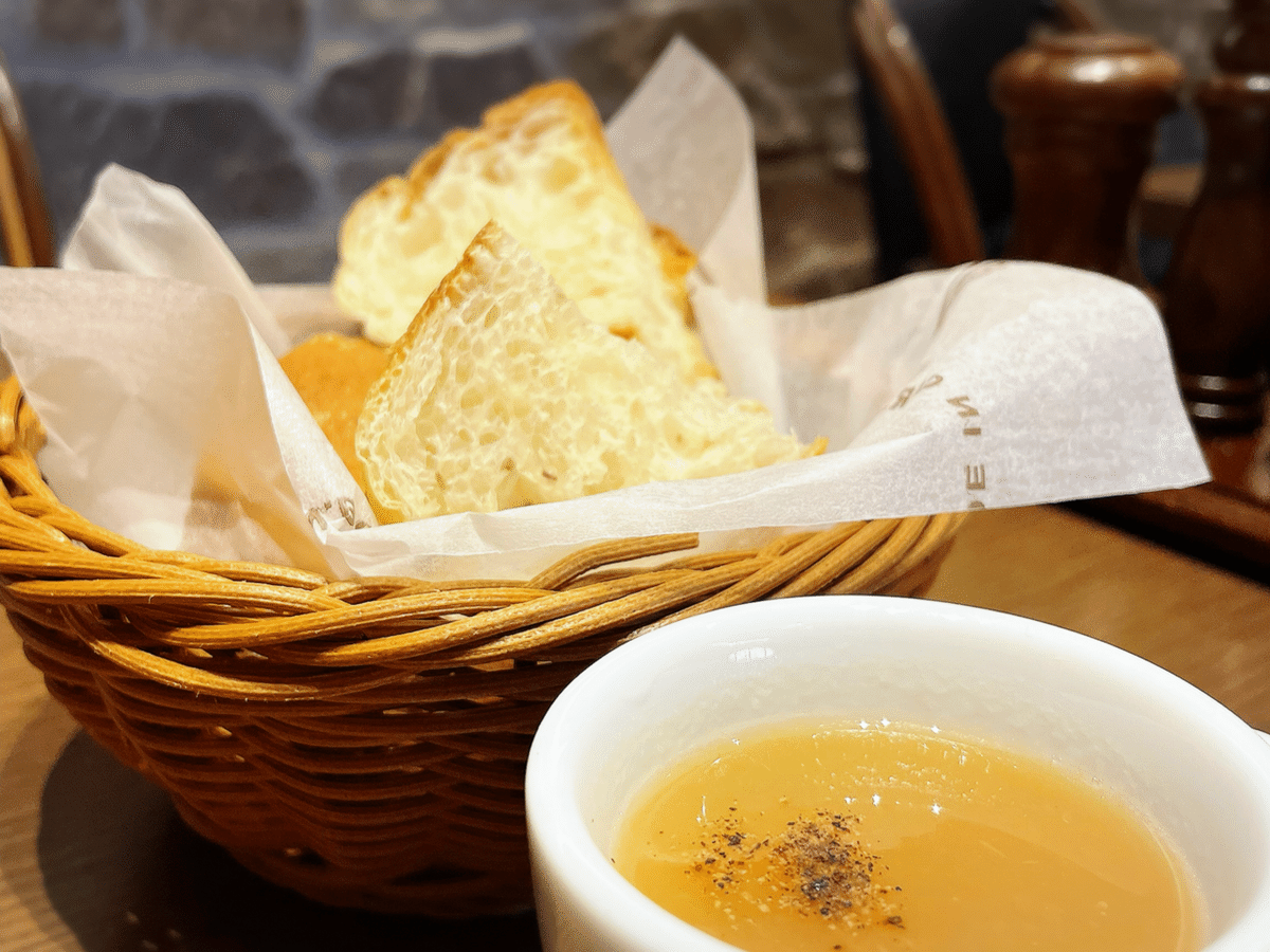 パリに暮らした荻須高徳 │ 荻須記念美術館とカフェタナカ｜あんにゃさん