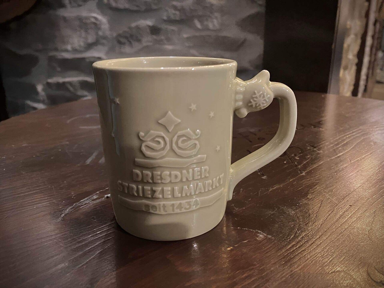 ドイツ🇩🇪ドレスデンで有名なクリスマスマーケット「シュトリーツェル