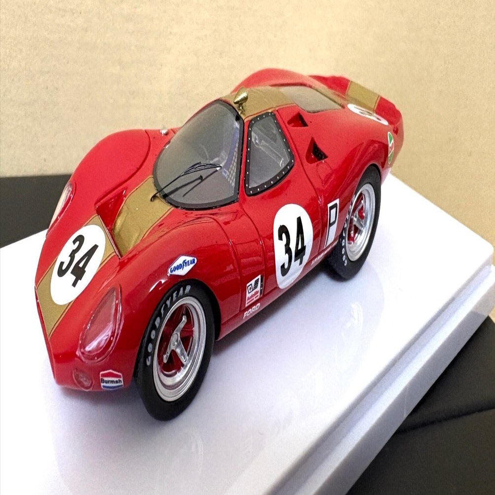 重箱の隅をつつく-22： 比べて見たら、目から鱗-4 Ford P68｜猫夫