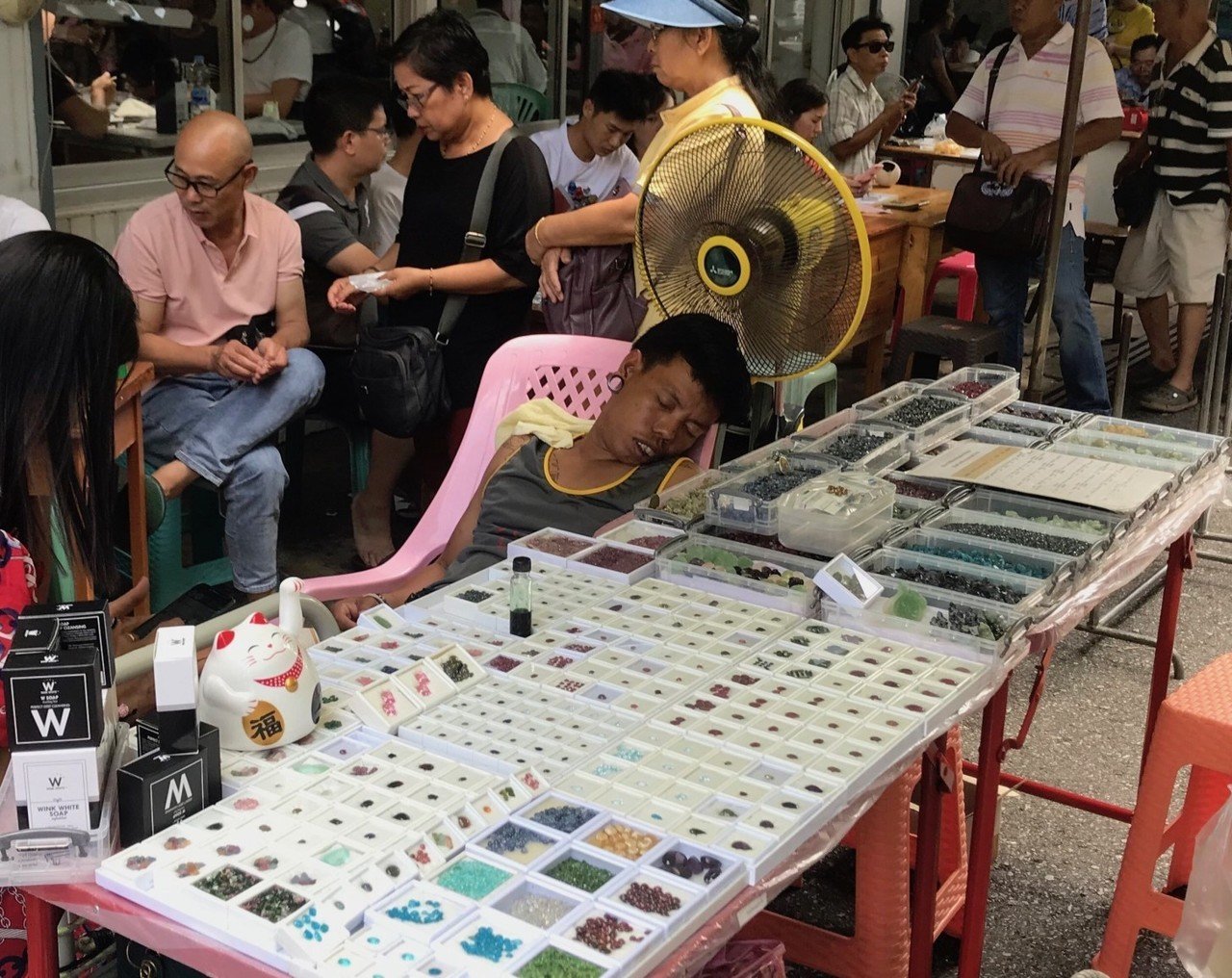 タイ・チャンタブリでの宝石買い付け 〜 日本人が知らない色石のメッカ