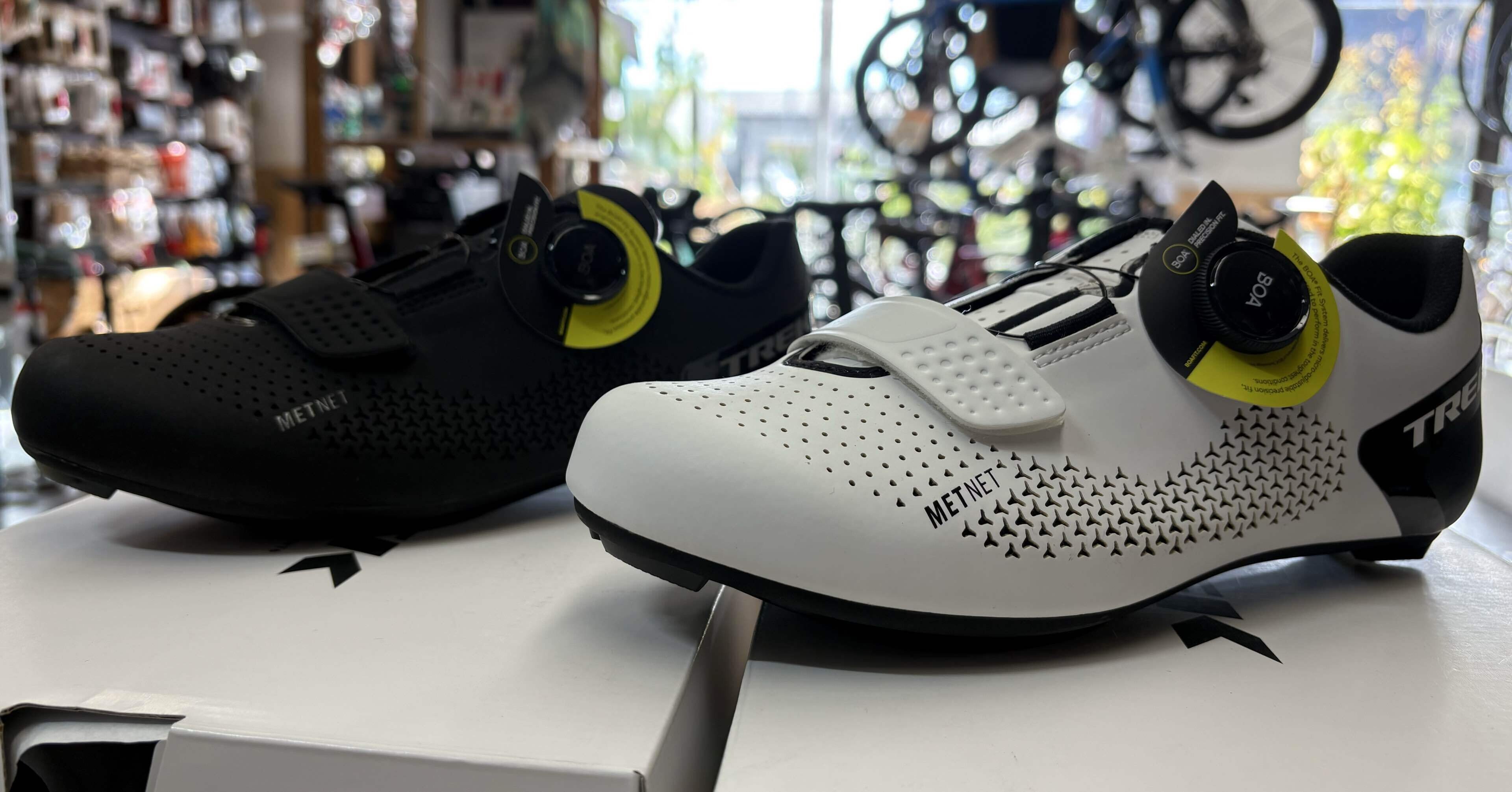 幅広(ワイド）もあるロードバイクシューズ TREK CircuitRoad Shoe
