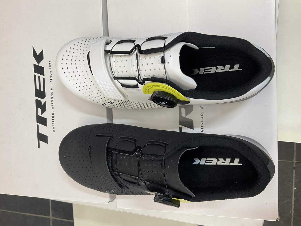 幅広(ワイド）もあるロードバイクシューズ TREK CircuitRoad Shoe