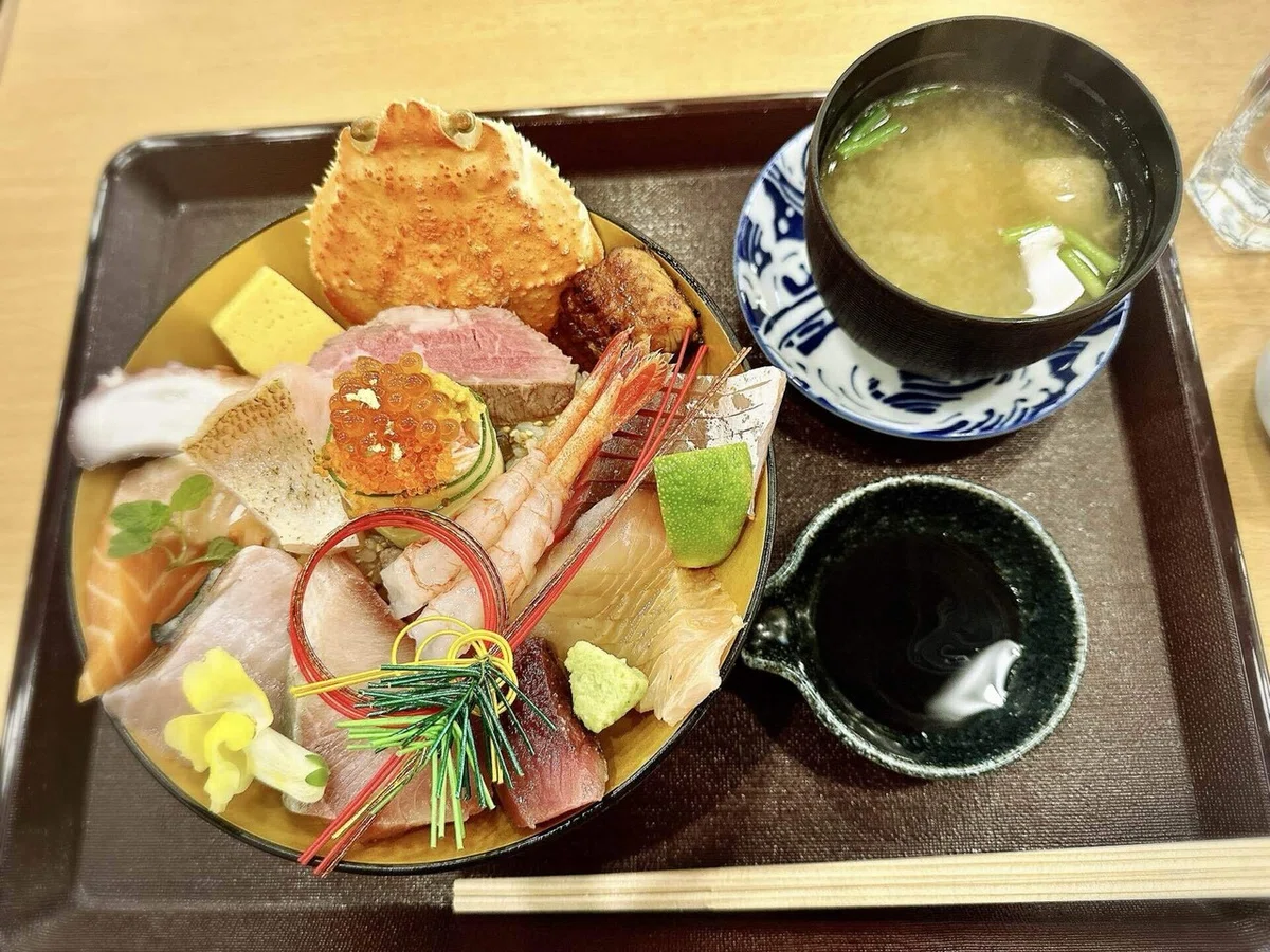 ゆたか最強丼