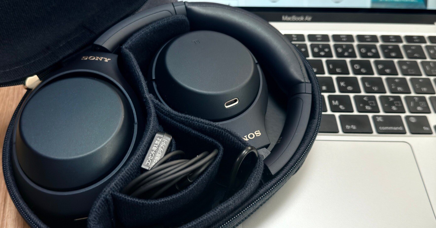 ヘッドホン　WH-1000XM4 SONY ワイヤレスヘッドホン WH-1000XM4 (ブラック)/SONY