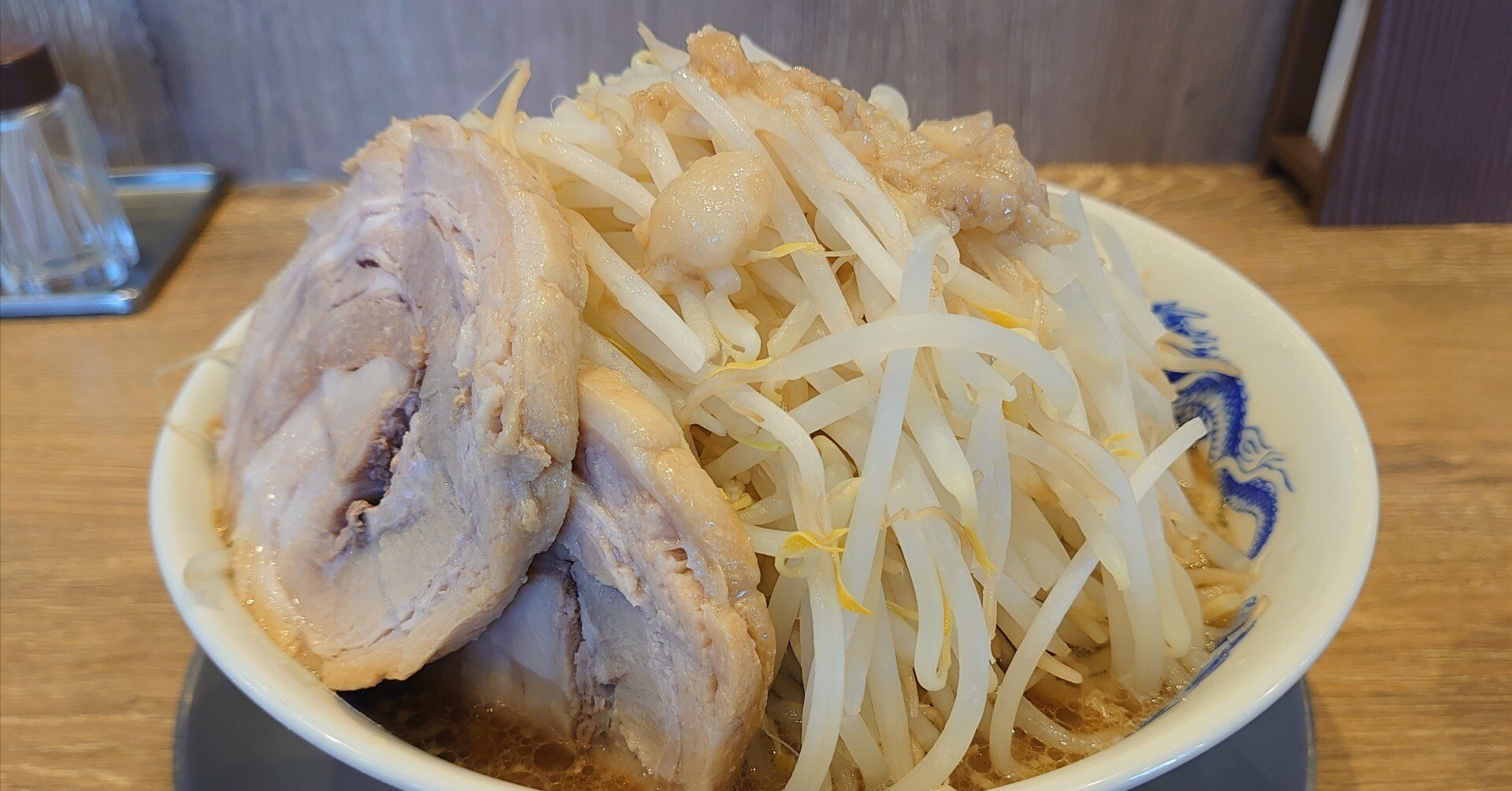 狭山市富士見の「ジャンクガレッジ狭山店」でラーメン！｜内野知樹