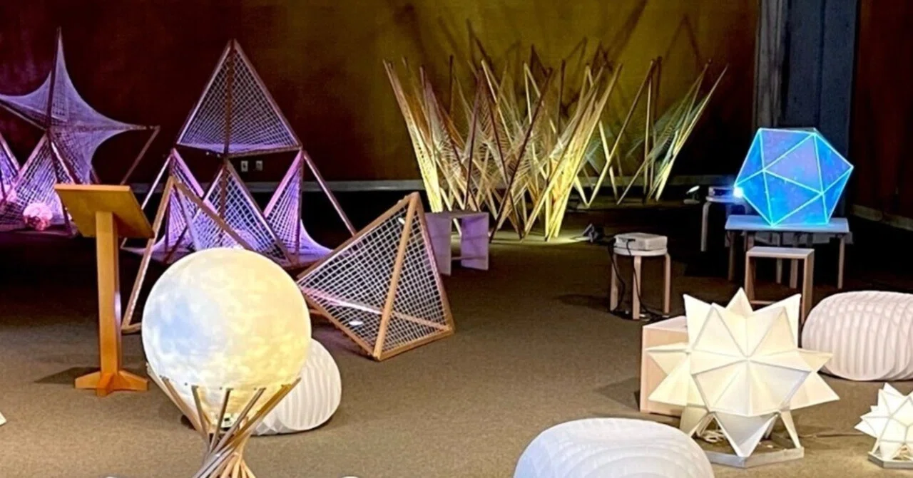 Light and Geometry Exhibition - The World of Beautiful Geometry -｜金沢工業 ...