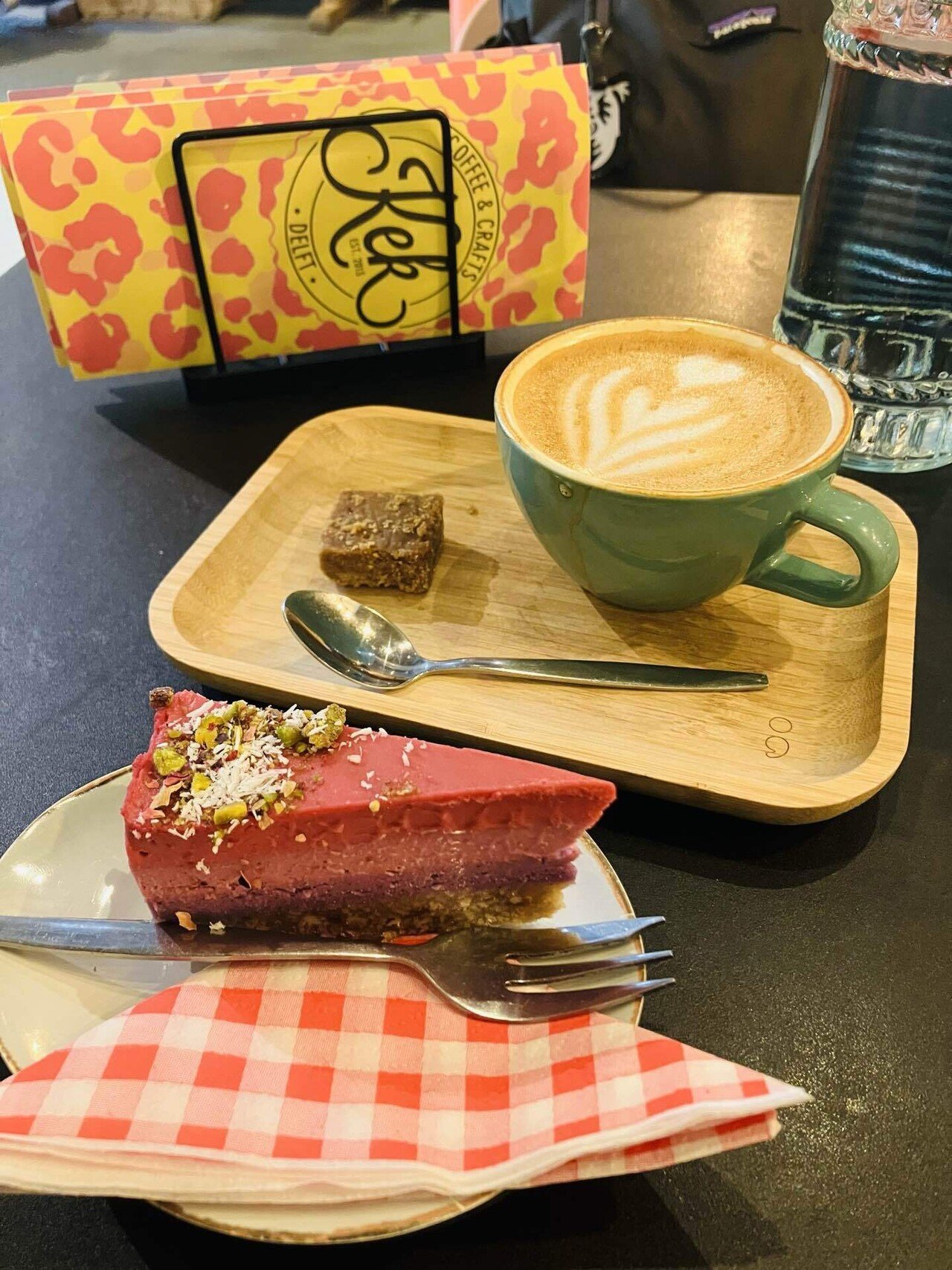 オランダ“ソロ旅”】フェルメールの故郷・デルフトおすすめグルメ