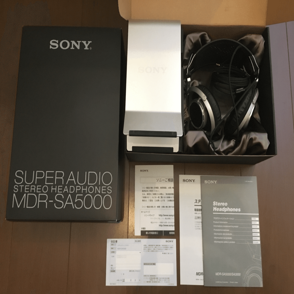 SONYのハイエンドモデル！ 軽い装着感と情報量の多い音が特徴の開放型