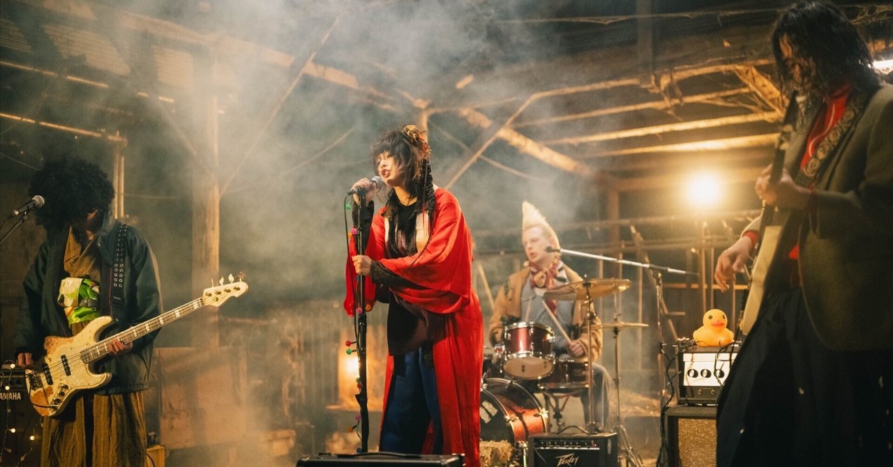 ブレインデッド』を観たバッハが酒を飲みながら作ったような曲」とは何か？ 第25回東京フィルメックスで宇賀那健一監督『ザ・ゲスイドウズ』が上映。ホラー映画 と音楽への愛にあふれるマッドムービーに観客が沸｜映画秘宝公式note