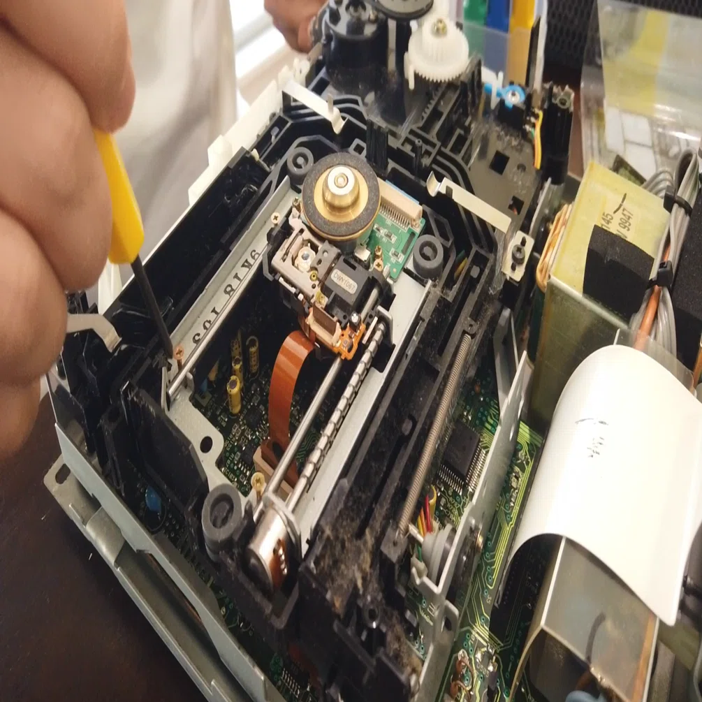 意外と簡単】PIONEER CDJ-700S ピックアップレンズ交換の仕方