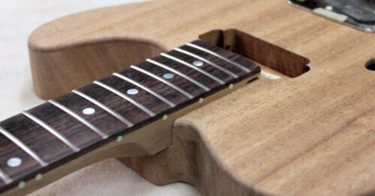 ジャンク品　ギター ボディ　ネック塗料他 1960年代生まれの強烈ジャンクギター⑤ ソーセージ色のジャンクネック