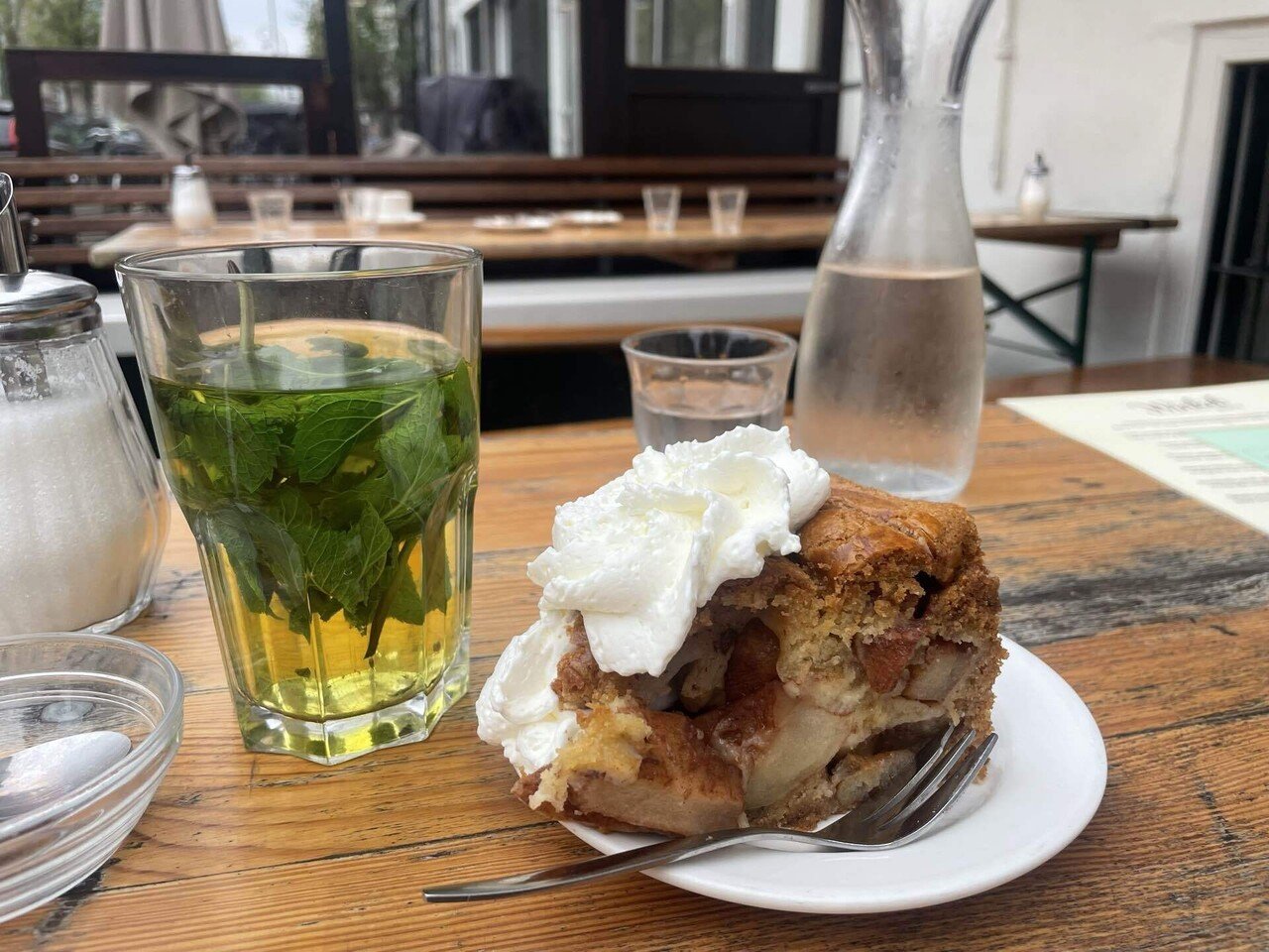 観光】オランダ人もオススメする老舗ダッチアップルパイのお店と