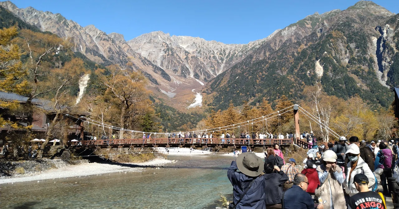 紅葉シーズン】奥飛騨・上高地・白骨温泉・乗鞍高原を効率良く1人で
