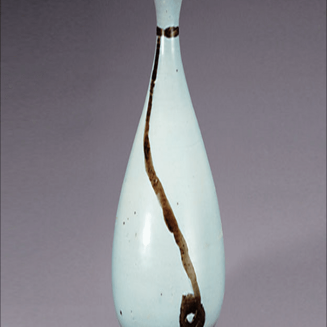 名作の秘密㉑] 白磁の上の韓国の抽象画、鉄絵白磁｜きむこ