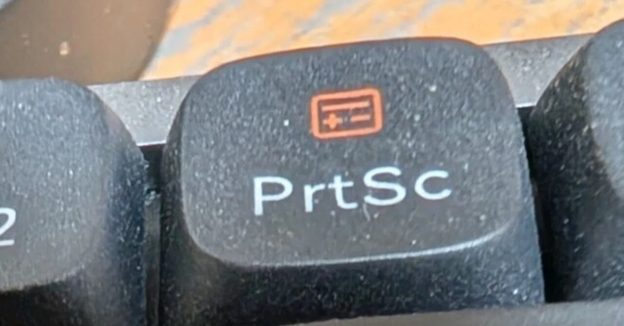 All I want is a screenshot key...｜たけ＠公式