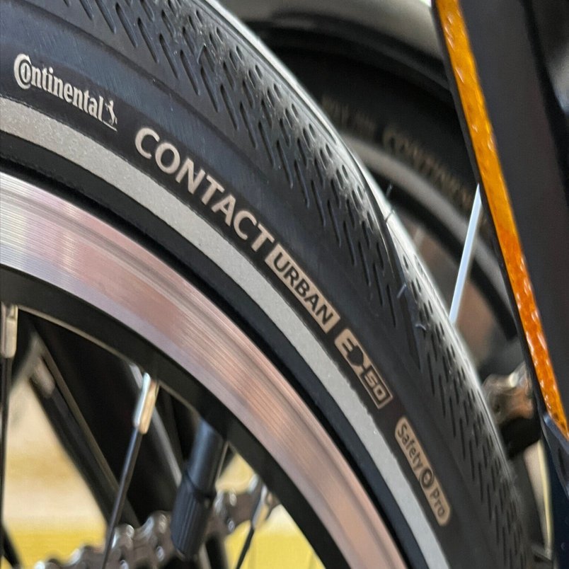 ブロンプトンのタイヤ｜Yas