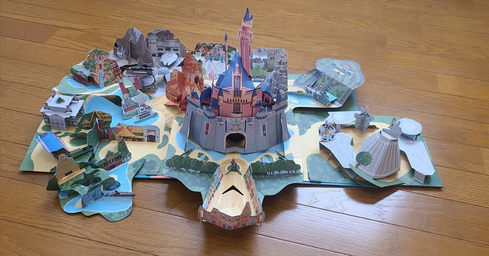 ディズニーランド・パーク ポップアップ・パークツアー｜上杉隼人
