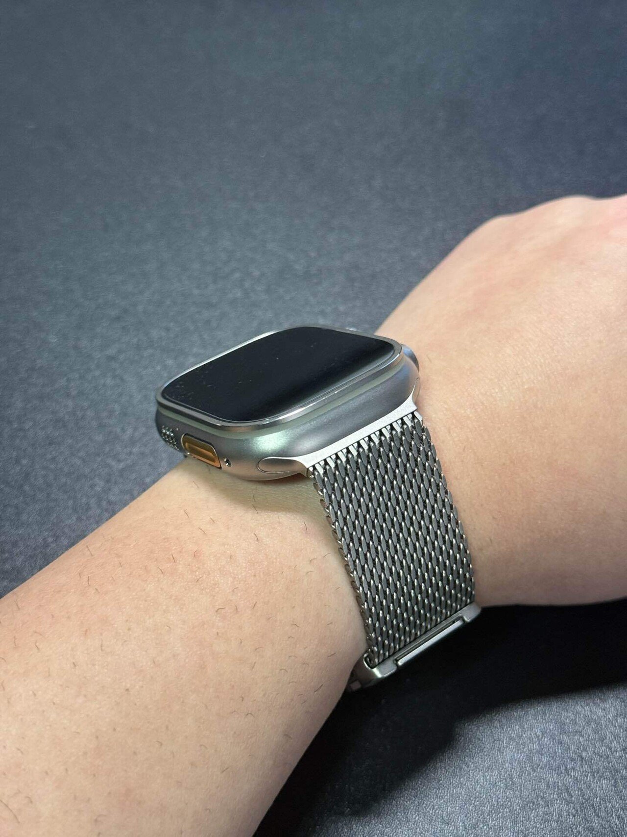 Apple Watch - Apple Watch ultra2 チタニウムミラネーゼループ　S Apple Watch Ultra 2 (GPS + Cellularモ‍デ‍ル) - 49mm