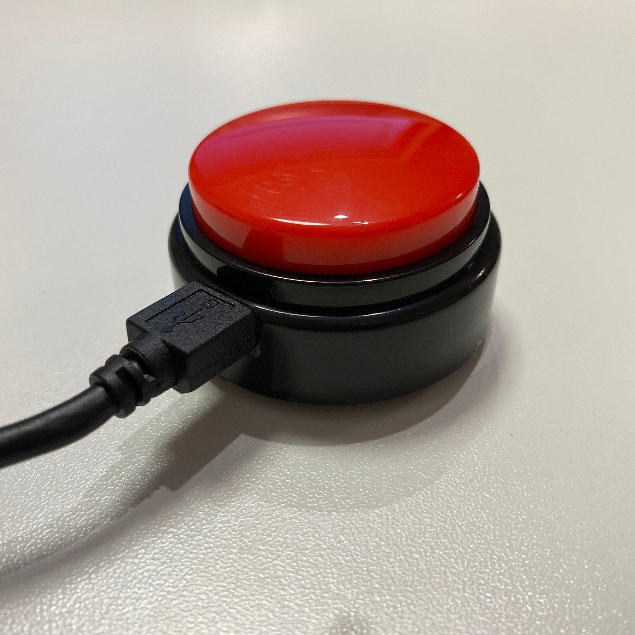 念願の赤くて丸くて大きなusb接続のボタンを手に入れたぞ Itojun Note 念願の赤くて丸くて大きなusb接続のボタンを手に入れたぞ Itojun Note
