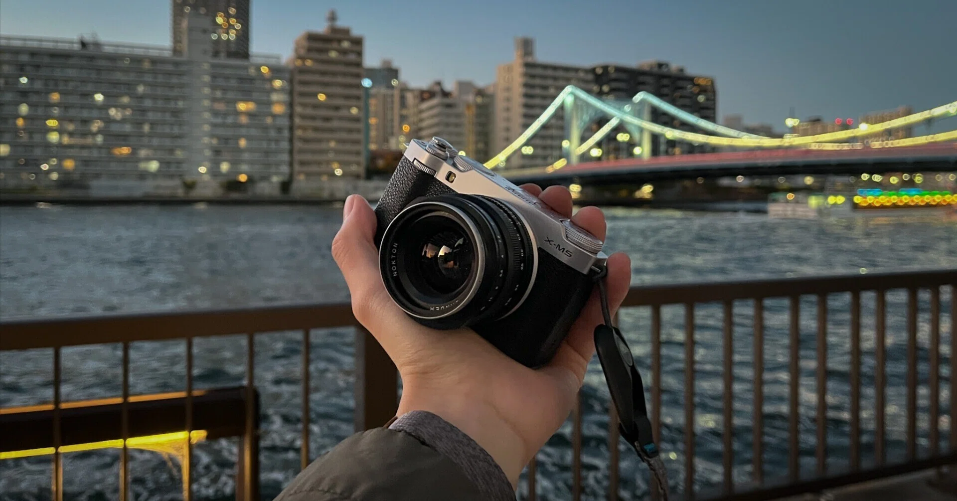 新しいカメラとリバーサイド散歩｜FUJIFILM X-M5｜Nokton 35mm F1.2