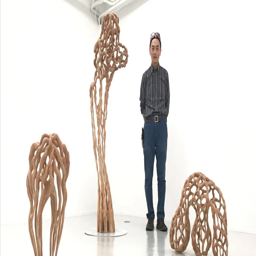 シマヅヨウ彫刻展「脈の感じ 2」｜ハート・トゥ・アート わたなべ