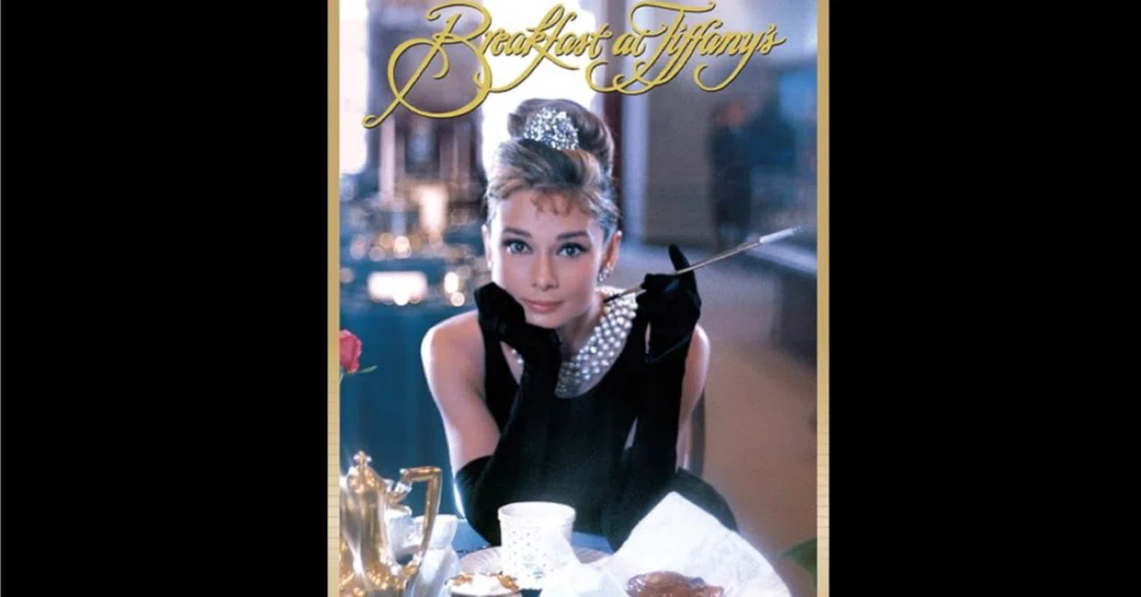 ティファニーで朝食を〜名曲「ムーン・リバー」を歌ったオードリー