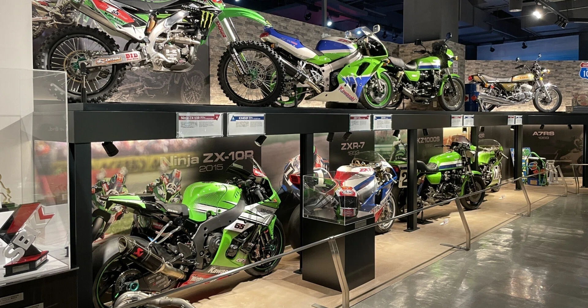 川崎重工業株式会社　車両カンパニー兵庫工場100年史  川重　カワサキ I had the opportunity to tour the Kawasaki Vehicle Hyogo Factory
