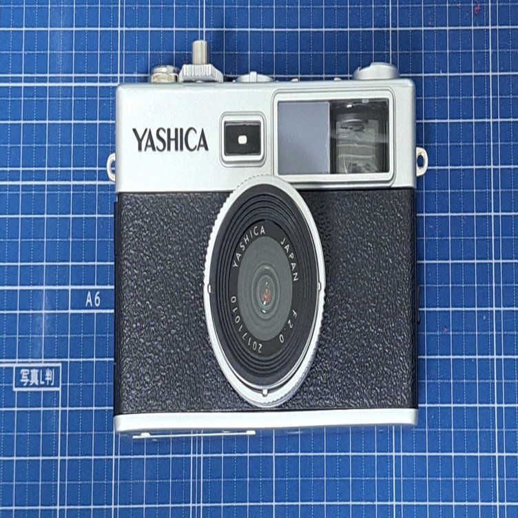 📷 歴史的酷評カメラ YASHICA Y35 digiFilm レビュー｜GR宮前