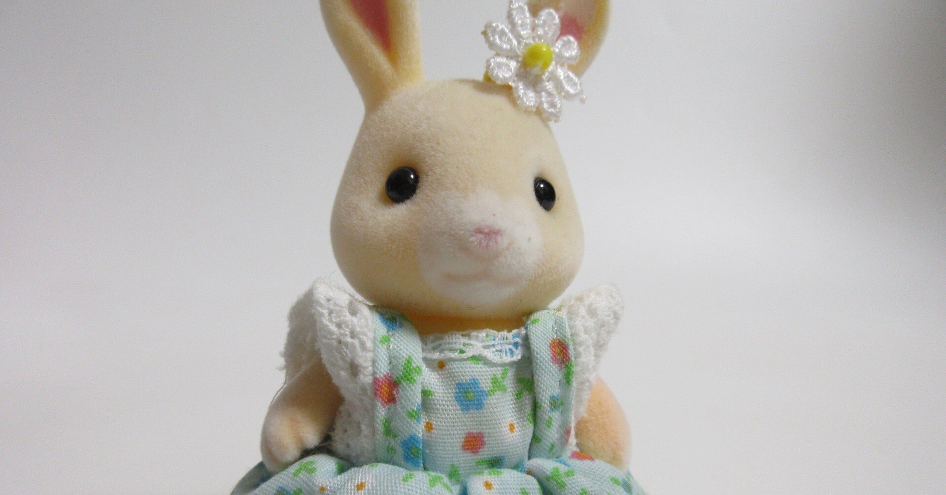 はなぞのウサギ ぬいぐるみ Sサイズ シルバニア シルバニア紹介 はなぞのウサギの女の子｜もちパンダ