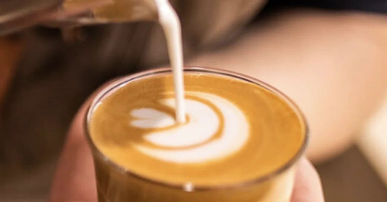 最新｜大規模な研究で、コーヒーを飲むと寿命が2年近く延びることが判明