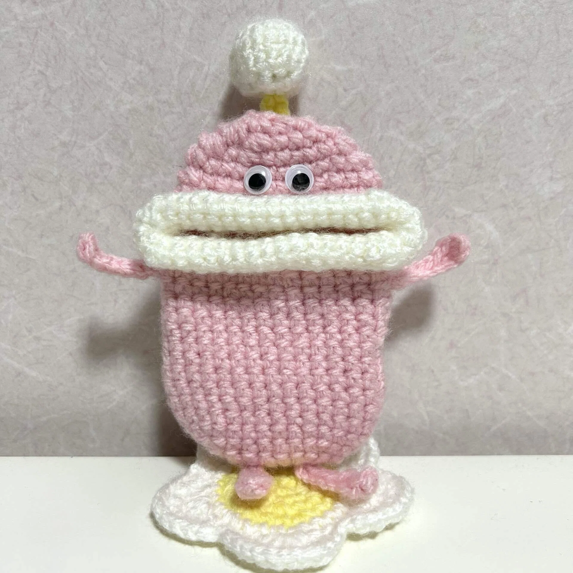リトルモンスターキーケース作ったよ〜！！🤍💗 かわいい
