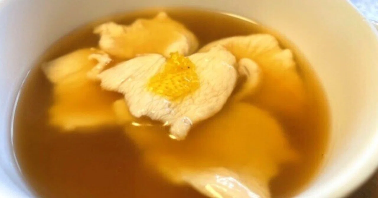 Chicken Breast Soup with Wasabi and Yuzu Aroma｜ビストロ ひでさんの外食では食べれない料理