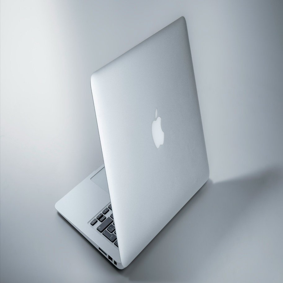 本当に値段ほどの価値はある？Mac Book Proを2台買った私の感想｜ねこ