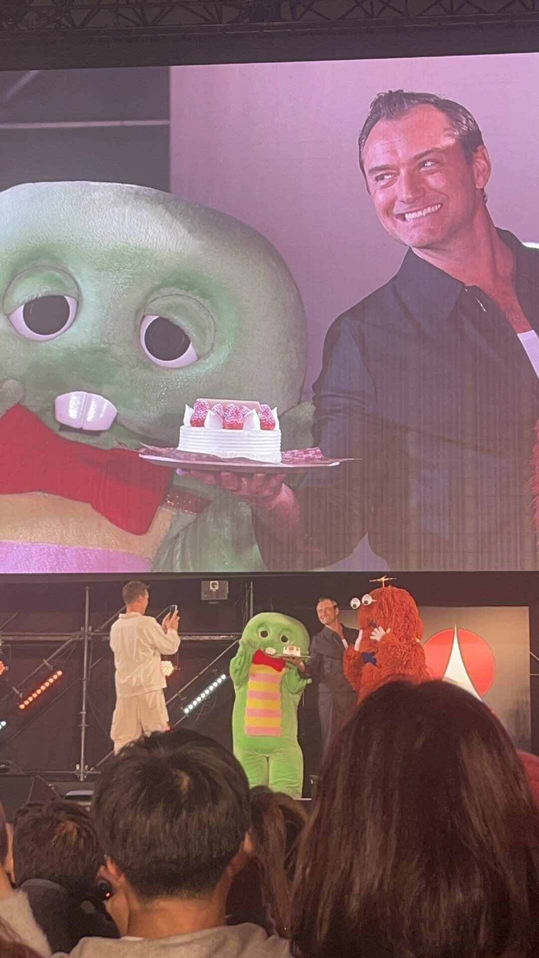 東京コミコン ジュード•ロウ 直筆 サイン 最新情報配信番組【東京コミコンまっしぐら！！】～プレゼント