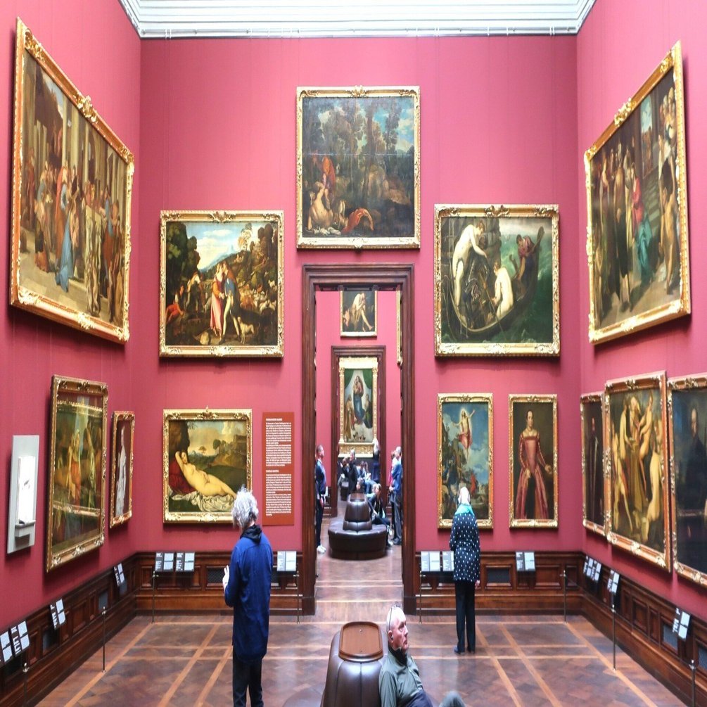 システィーナの聖母は意外と大きい!?ドストエフスキーも愛した名画を