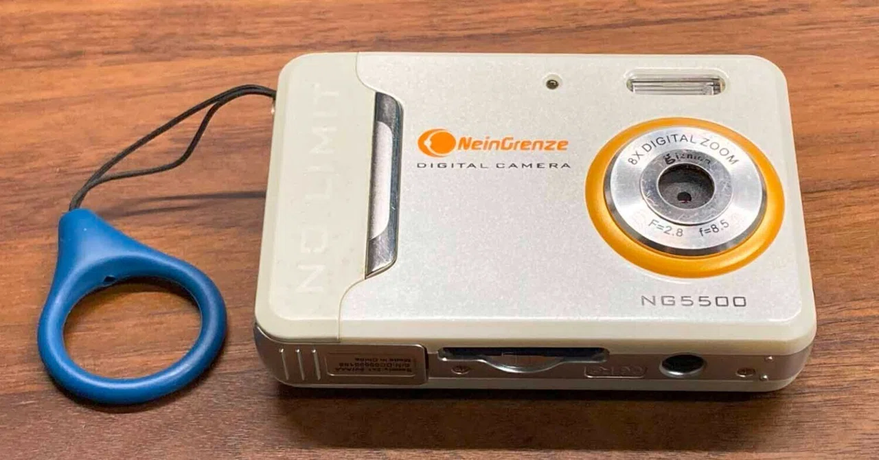 トイカメラ Nein Grenze NG5500 が出てきた。｜OZZY